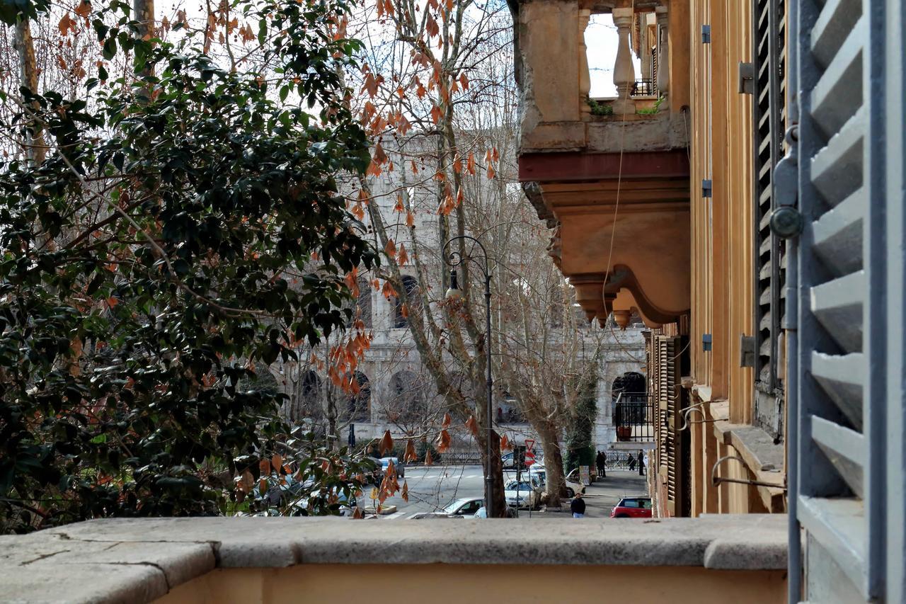 Dolce Casa Colosseo Рим Экстерьер фото